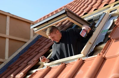 Pose de fenêtres de toit Velux à Folles